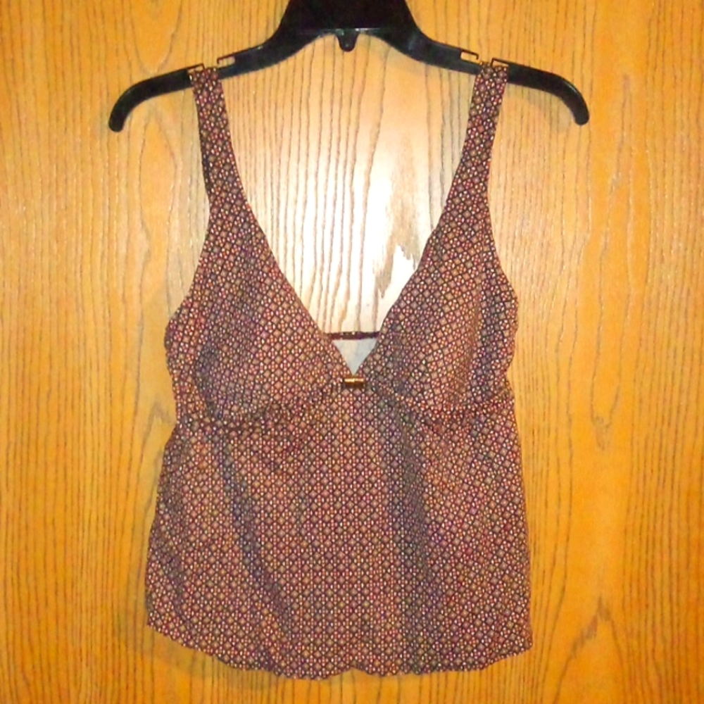 Dark brown w/ tan&red 2 piece swimsuit. Has skort bottom & tank-top bra design - Picture 4 of 7